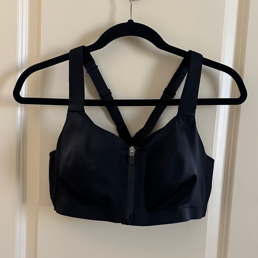 Sleek Black Women's Sports Bra with Front Zip